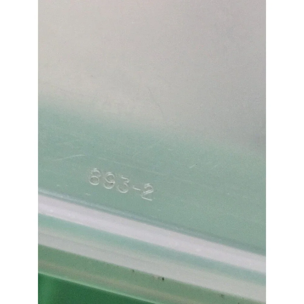 Tupperware Jadite Green Celery Keeper Container 782-8 w/Lid